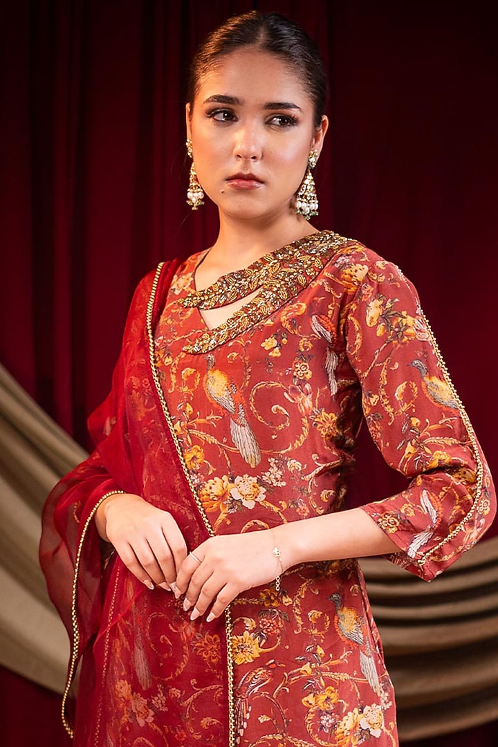 Maroon Pure Crepe Printed & Sequins Embroidered Kurta Set by SAINY GARG COUTURE at Pernia's Pop Up Shop