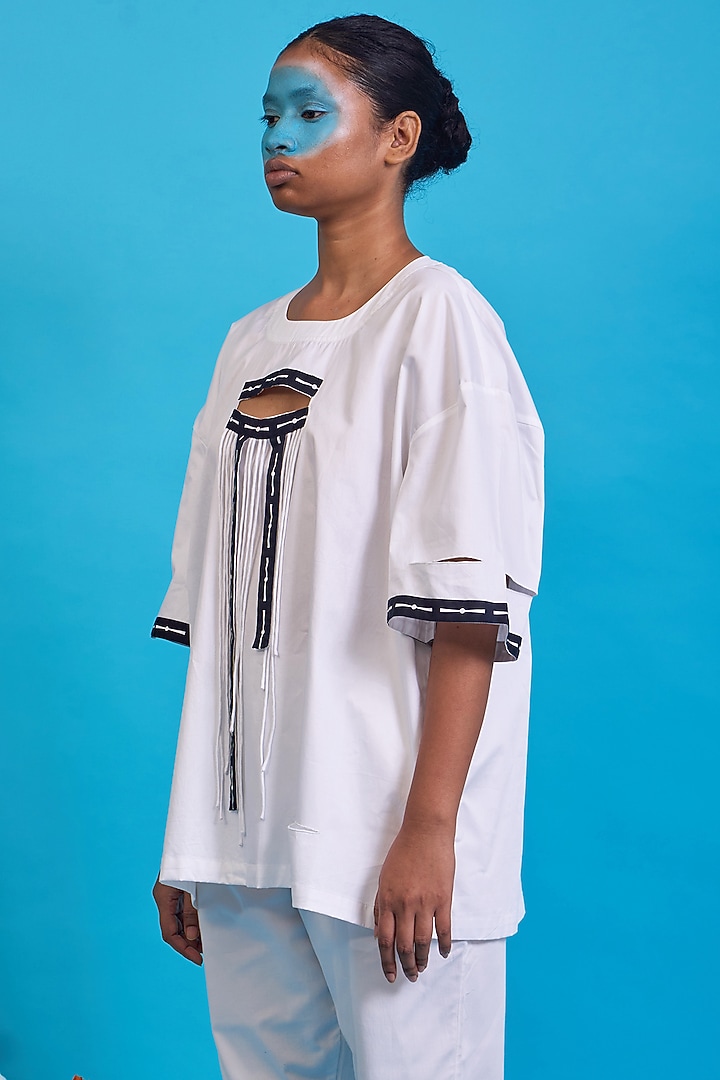 White Giza Cotton Digital Printed T-Shirt by SAIM at Pernia's Pop Up Shop