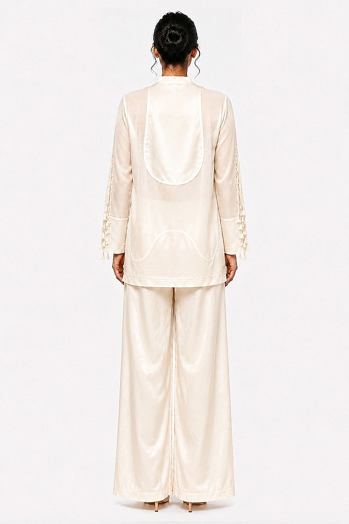 Off-White Chanderi & Satin Co-Ord Set by SAIM at Pernia's Pop Up Shop