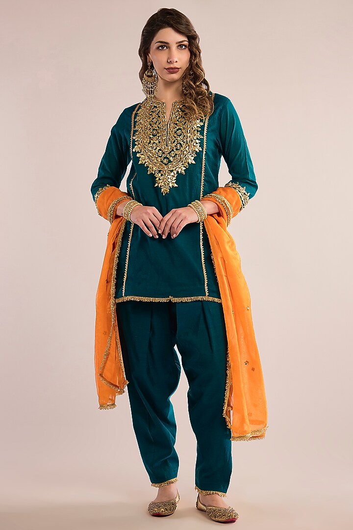 Turquoise Chanderi Gota Patti Embroidered Kurta Set by saina kapoor at Pernia's Pop Up Shop