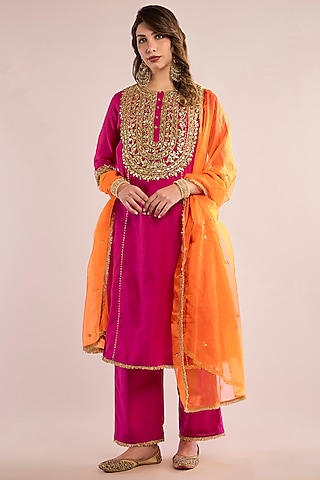 Fuchsia Chanderi Gota Patti Embroidered A-Line Kurta Set by saina kapoor