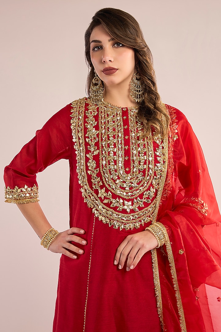 Red Chanderi Gota Patti Embroidered A-Line Kurta Set by saina kapoor at Pernia's Pop Up Shop