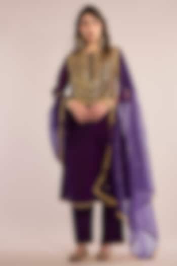 Purple Chanderi Gota Patti Embroidered A-Line Kurta Set by saina kapoor at Pernia's Pop Up Shop