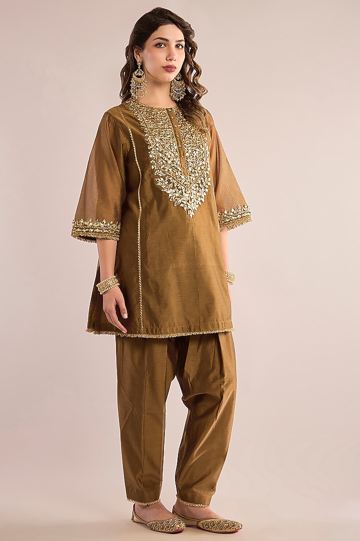 Gold Chanderi Gota Patti Embroidered A-Line Kurta Set by saina kapoor at Pernia's Pop Up Shop