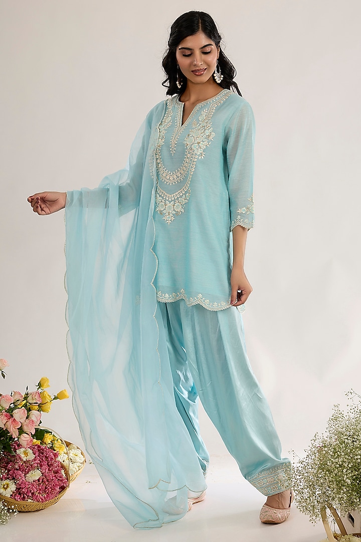 Powder Blue Chanderi Silk Embroidered Short A-Line Kurta Set by saina kapoor at Pernia's Pop Up Shop
