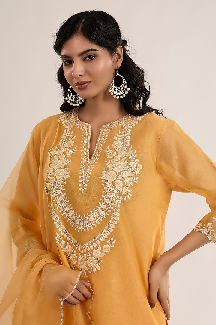 Peachy Orange Chanderi Silk Embroidered Short A-Line Kurta Set by saina kapoor at Pernia's Pop Up Shop
