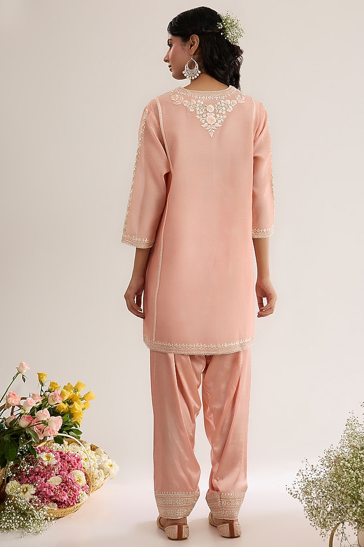 Blush Pink Chanderi Silk Embroidered Short Choga Kurta Set by saina kapoor at Pernia's Pop Up Shop