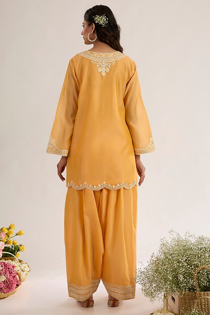 Peachy Orange Chanderi Silk Embroidered Short A-Line Kurta Set by saina kapoor at Pernia's Pop Up Shop