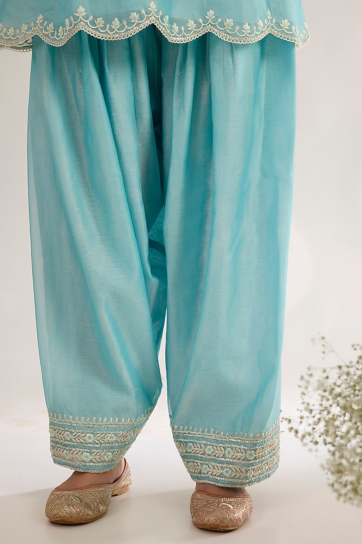 Powder Blue Chanderi Silk Embroidered Short A-Line Kurta Set by saina kapoor at Pernia's Pop Up Shop