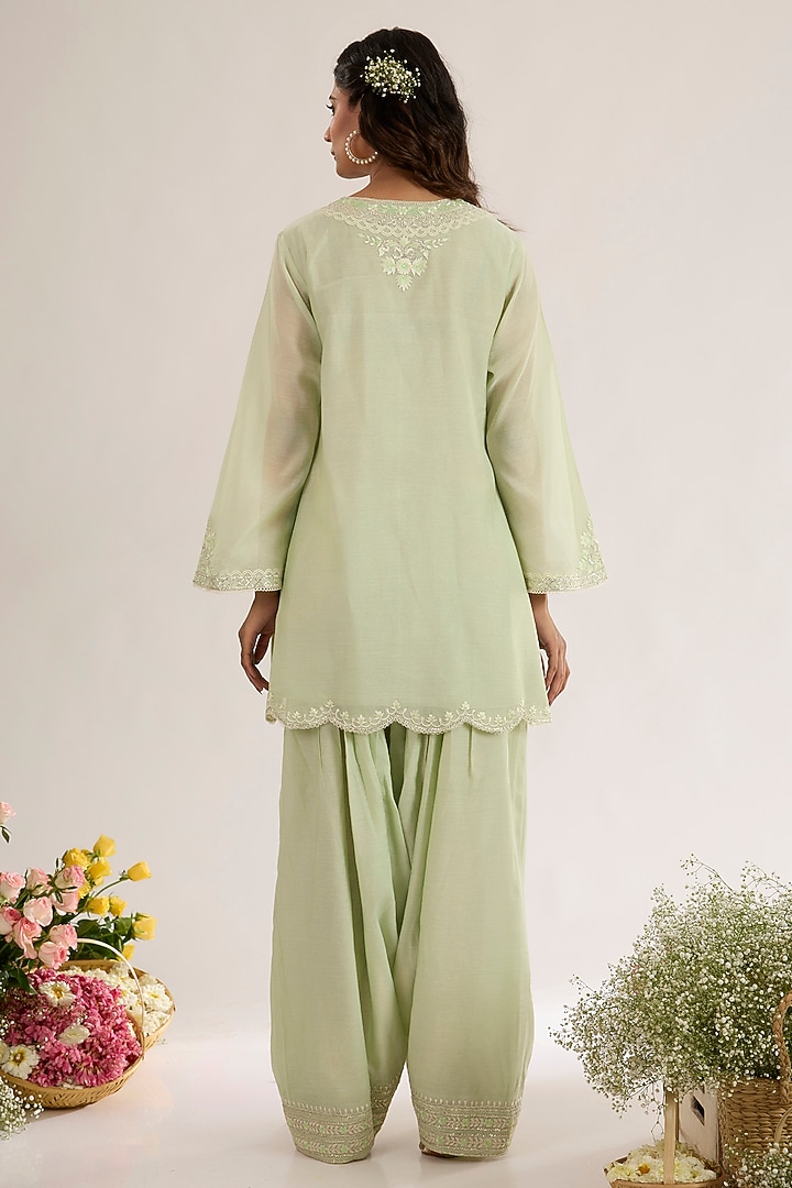 Mint Green Chanderi Silk Embroidered Short A-Line Kurta Set by saina kapoor at Pernia's Pop Up Shop