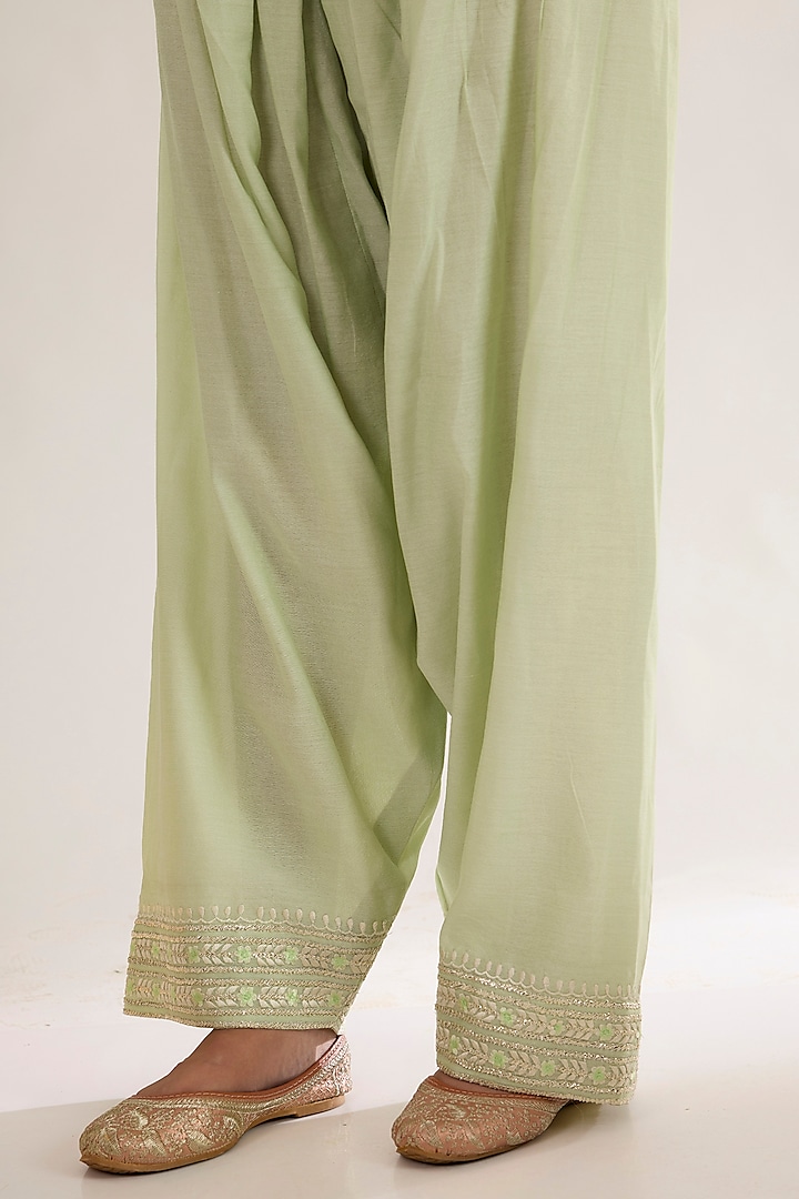 Mint Green Chanderi Silk Embroidered Short A-Line Kurta Set by saina kapoor at Pernia's Pop Up Shop