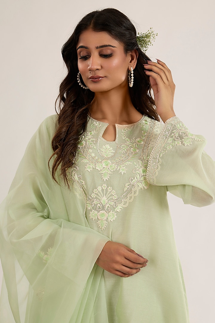 Mint Green Chanderi Silk Embroidered Short A-Line Kurta Set by saina kapoor at Pernia's Pop Up Shop