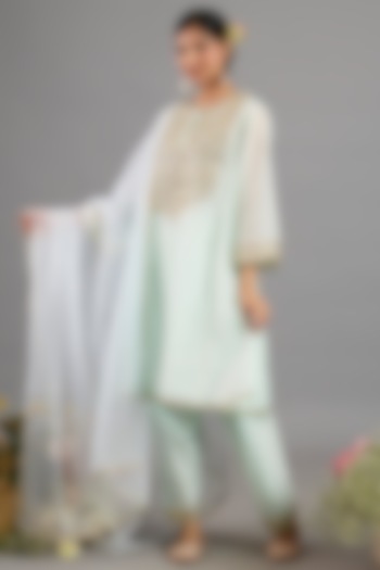 Green Chanderi Gota-Patti Embroidered Choga Kurta Set by Saina kapoor at Pernia's Pop Up Shop