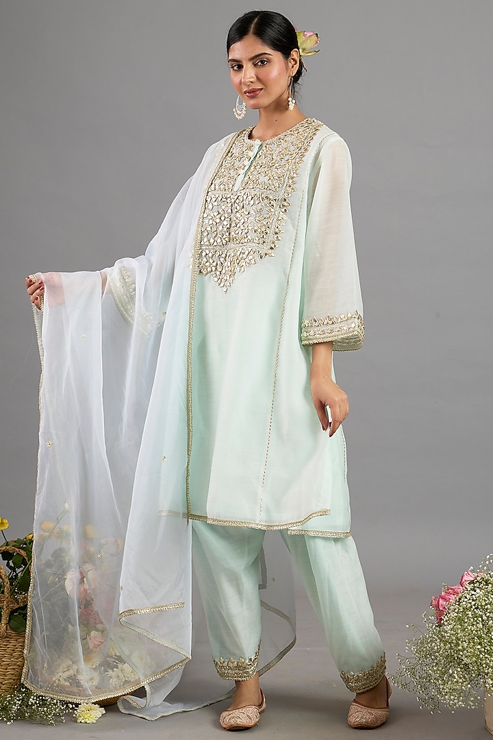 Green Chanderi Gota-Patti Embroidered Choga Kurta Set by Saina kapoor at Pernia's Pop Up Shop