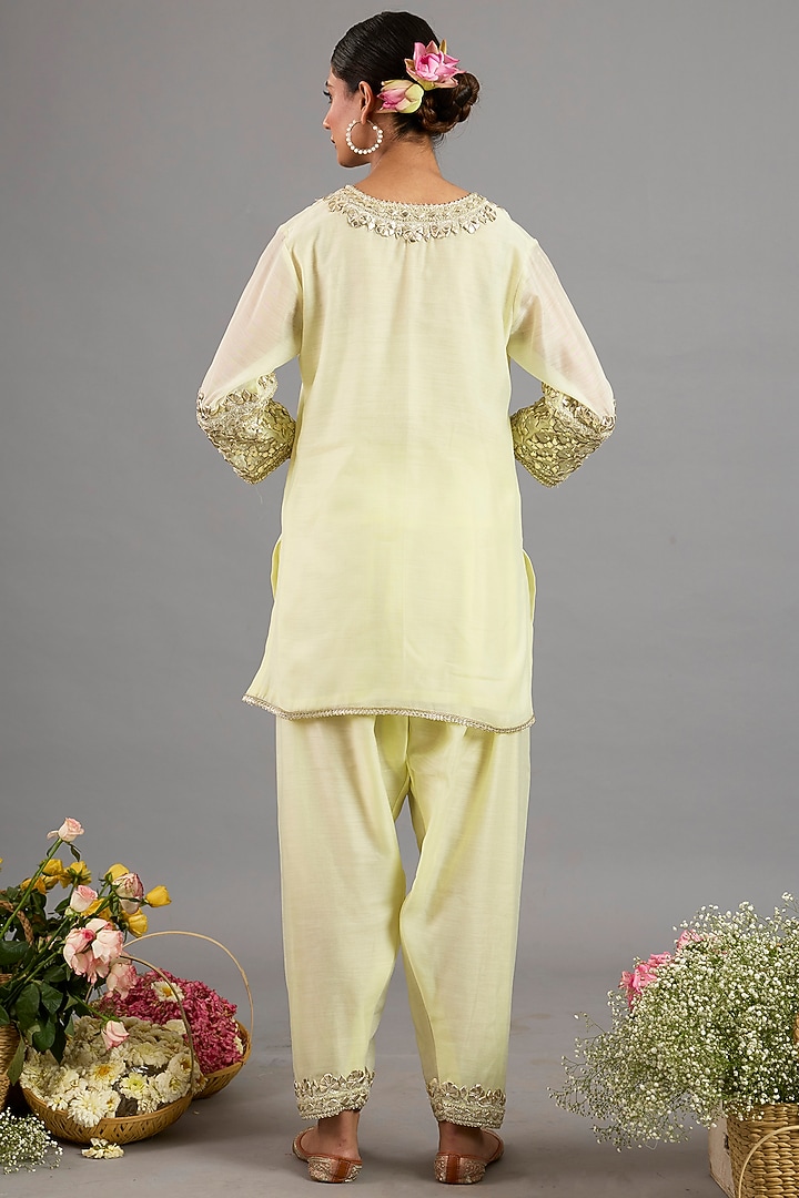 Yellow Chanderi Gota-Patti Embroidered Short Kurta Set by Saina kapoor at Pernia's Pop Up Shop