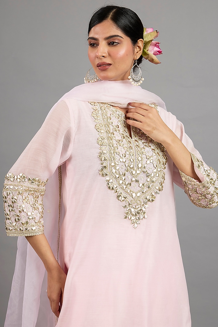 Baby Pink Chanderi Gota-Patti Embroidered Short Kurta Set by Saina kapoor at Pernia's Pop Up Shop