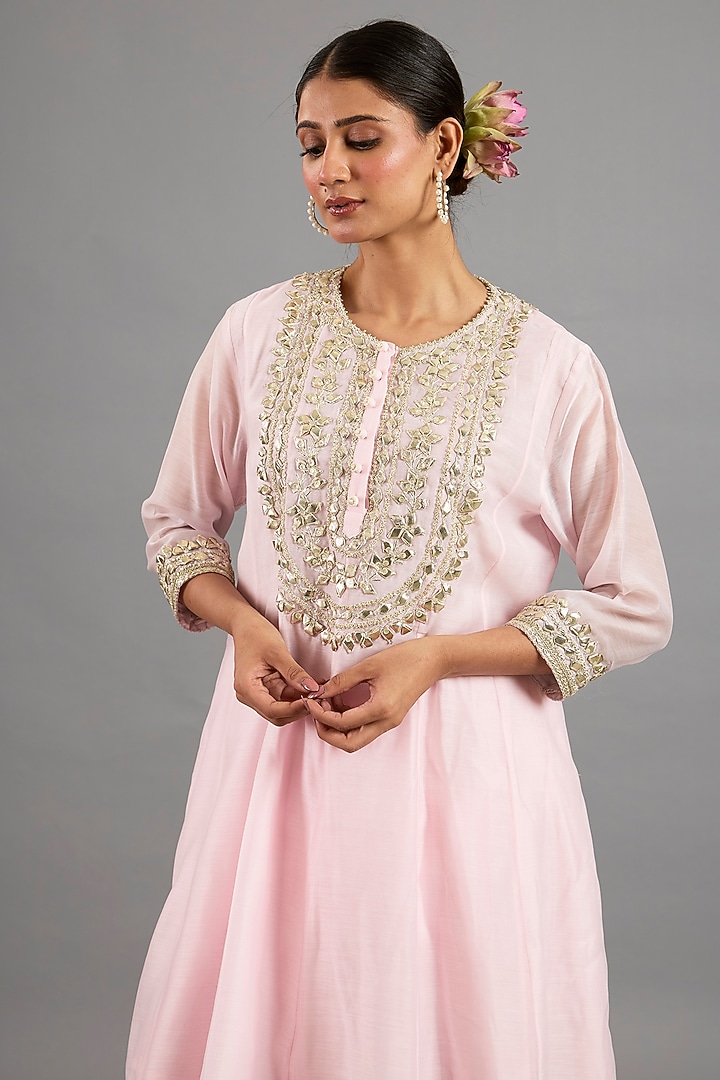 Baby Pink Chanderi Gota-Patti Embroidered Short Party Wear Anarkali Set by Saina kapoor at Pernia's Pop Up Shop