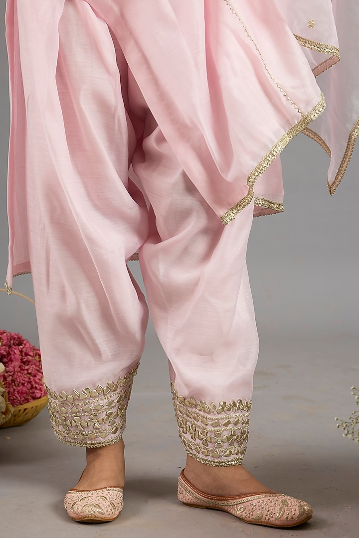Baby Pink Chanderi Gota-Patti Embroidered A-Line Kurta Set by Saina kapoor at Pernia's Pop Up Shop
