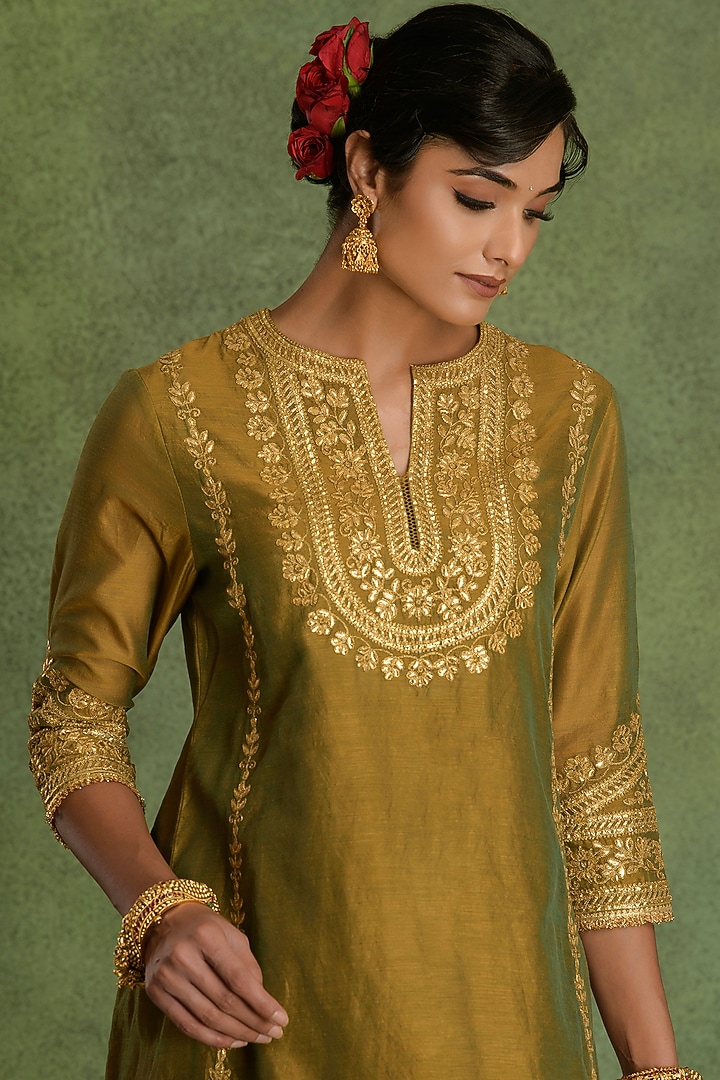 Russian Olive Green Chanderi Gota Embroidered Kurta Set by saina kapoor at Pernia's Pop Up Shop