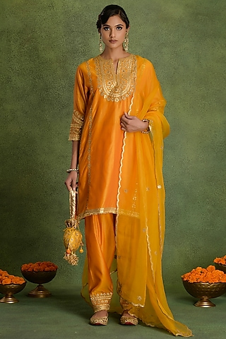 Orange Marigold Chanderi Gota Embroidered A-Line Kurta Set by saina kapoor