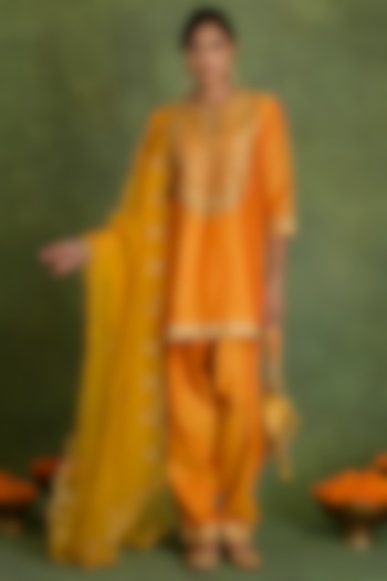 Orange Marigold Chanderi Gota Embroidered A-Line Kurta Set by saina kapoor at Pernia's Pop Up Shop