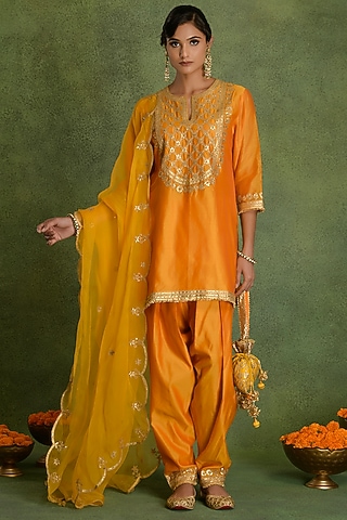 Orange Marigold Chanderi Gota Embroidered A-Line Kurta Set by saina kapoor