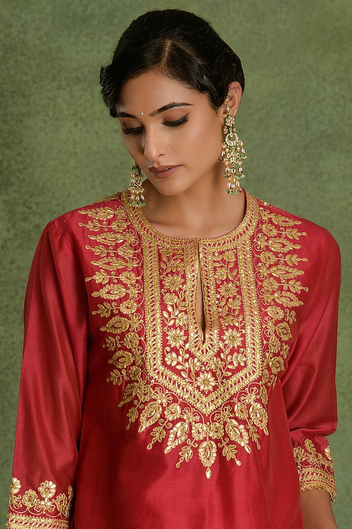 Fuchsia Chanderi Gota Embroidered A-Line Kurta Set by saina kapoor at Pernia's Pop Up Shop