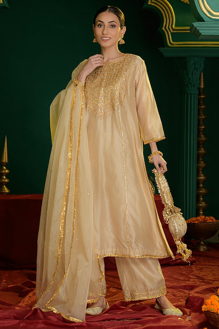 Beige Chanderi Gota Embroidered A-Line Kurta Set by Saina kapoor at Pernia's Pop Up Shop