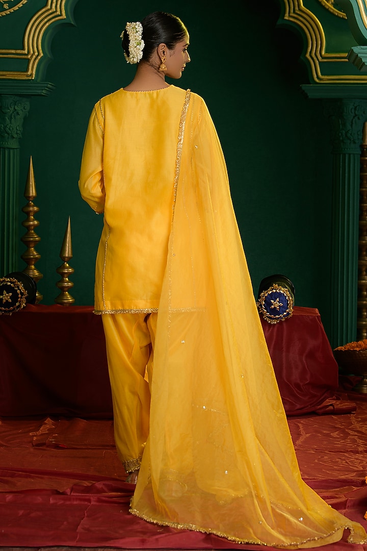 Yellow Chanderi Gota Embroidered Short A-Line Kurta Set by Saina kapoor at Pernia's Pop Up Shop