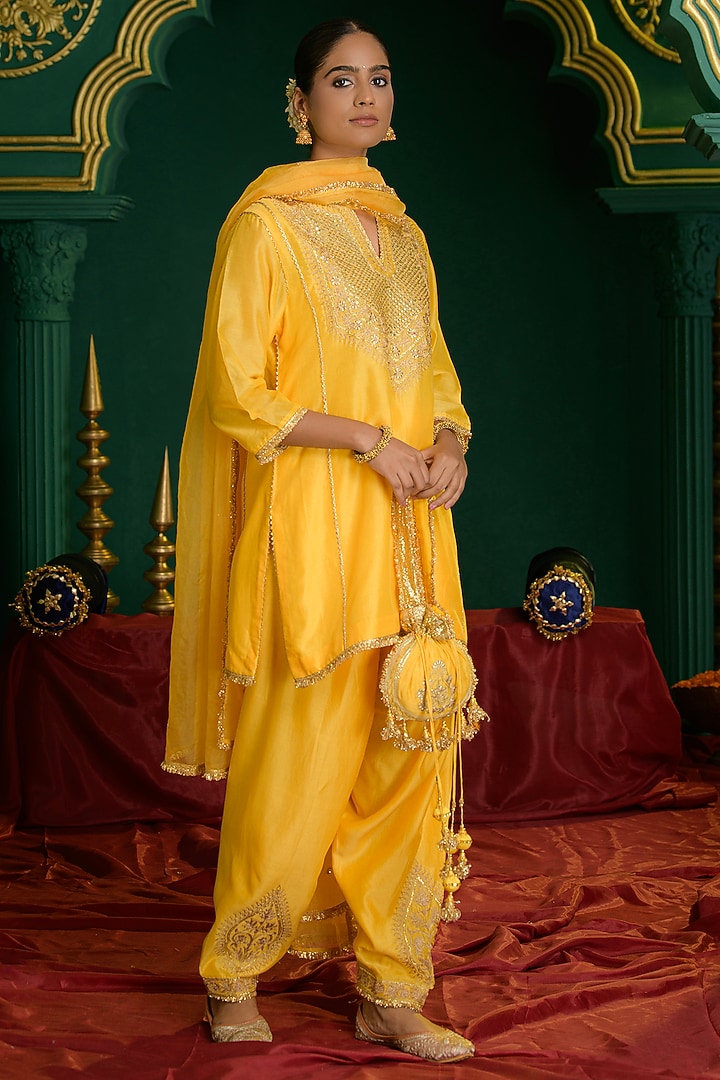 Yellow Chanderi Gota Embroidered Short A-Line Kurta Set by Saina kapoor at Pernia's Pop Up Shop