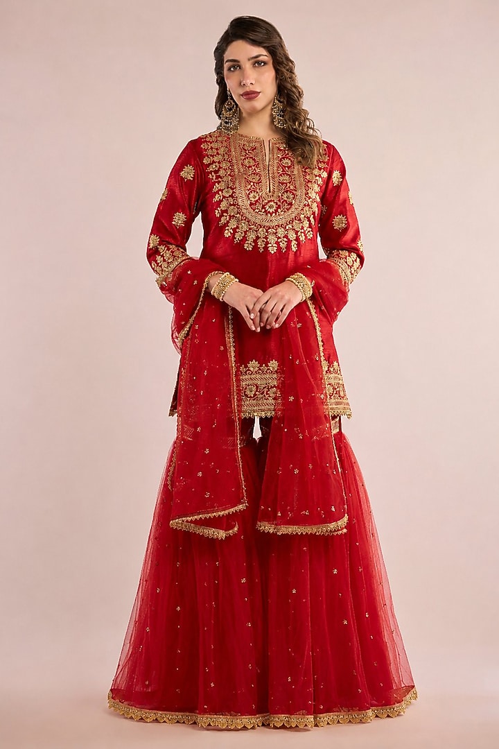 Maroon Dupion Sequin Embroidered Gharara Set by Saina kapoor at Pernia's Pop Up Shop