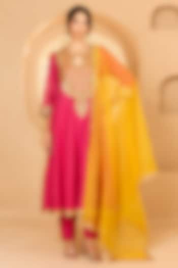 Fuchsia Cotton Chanderi Gota Patti Embroidered Party Wear Anarkali Set by Saina kapoor at Pernia's Pop Up Shop