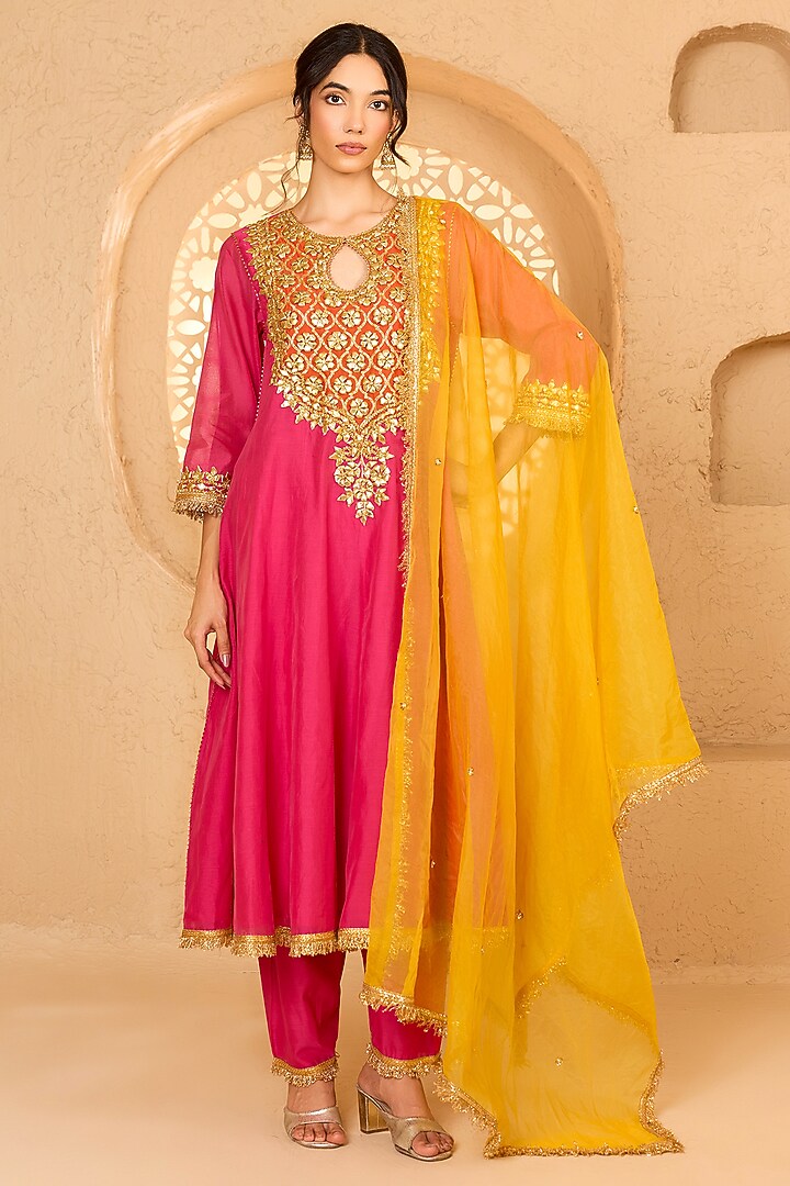Fuchsia Cotton Chanderi Gota Patti Embroidered Party Wear Anarkali Set by Saina kapoor at Pernia's Pop Up Shop