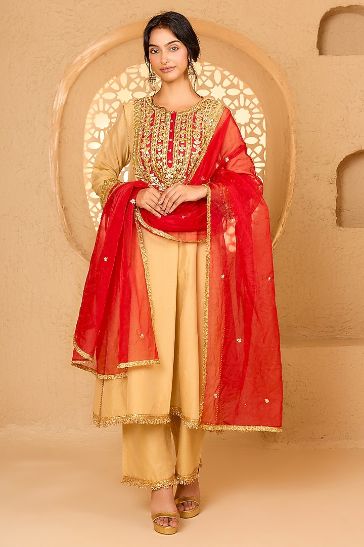 Beige Cotton Chanderi Floral Embroidered Kurta Set by Saina kapoor at Pernia's Pop Up Shop