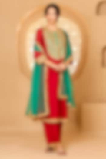 Red Cotton Chanderi Floral Embroidered Kurta Set by Saina kapoor at Pernia's Pop Up Shop