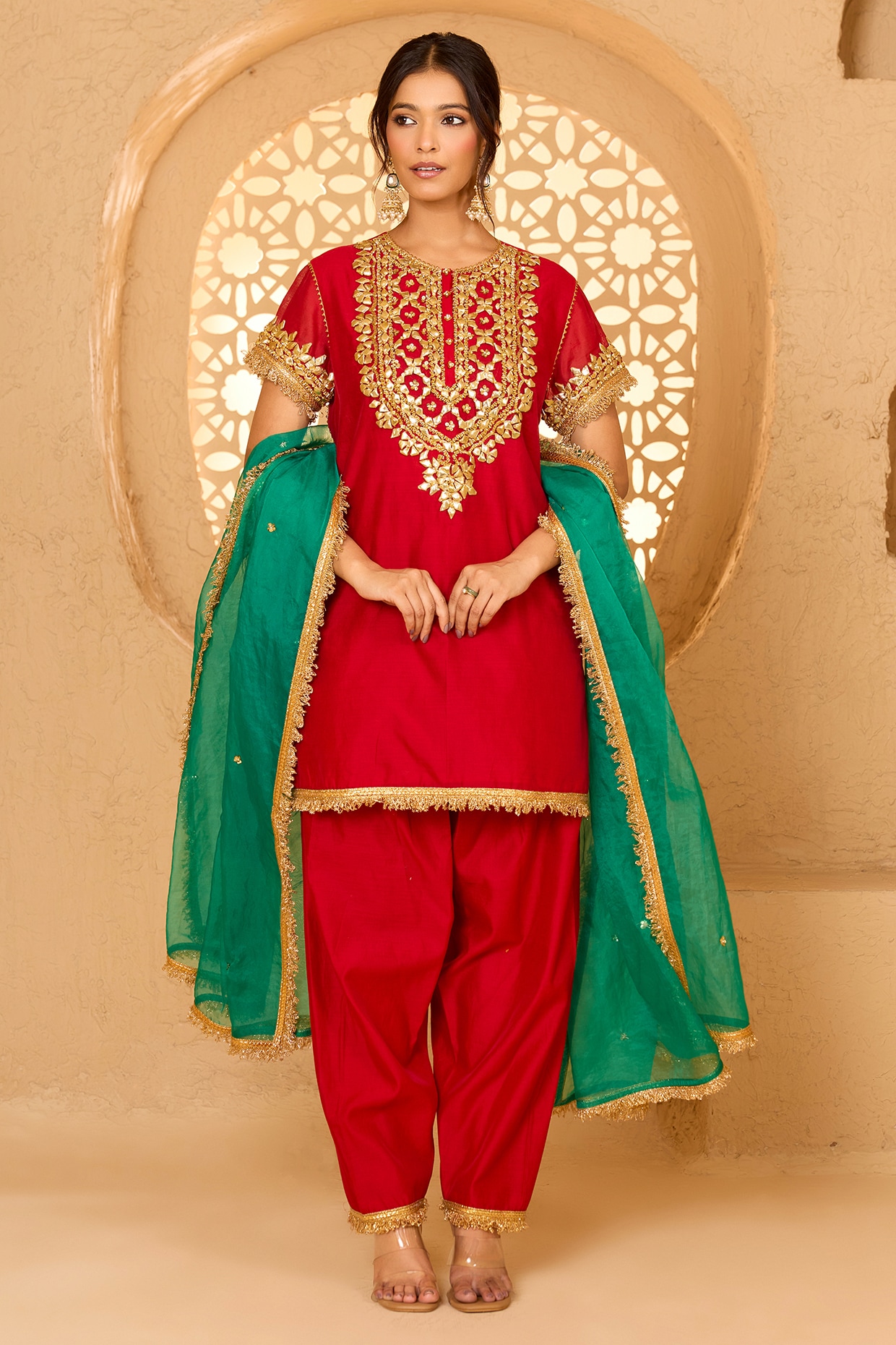 saina kapoor Red Cotton Chanderi Floral Embroidered Short Kurta Set