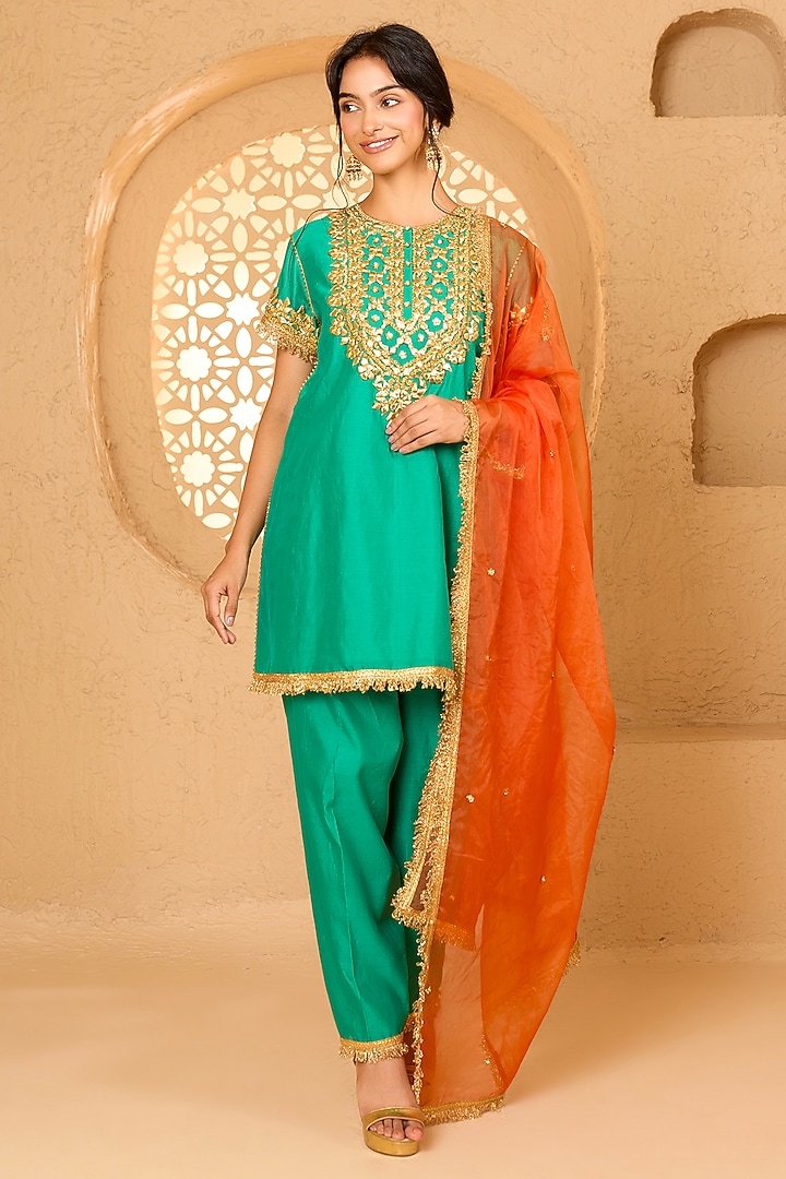 Turquoise Cotton Chanderi Floral Embroidered Short Kurta Set by saina kapoor at Pernia's Pop Up Shop