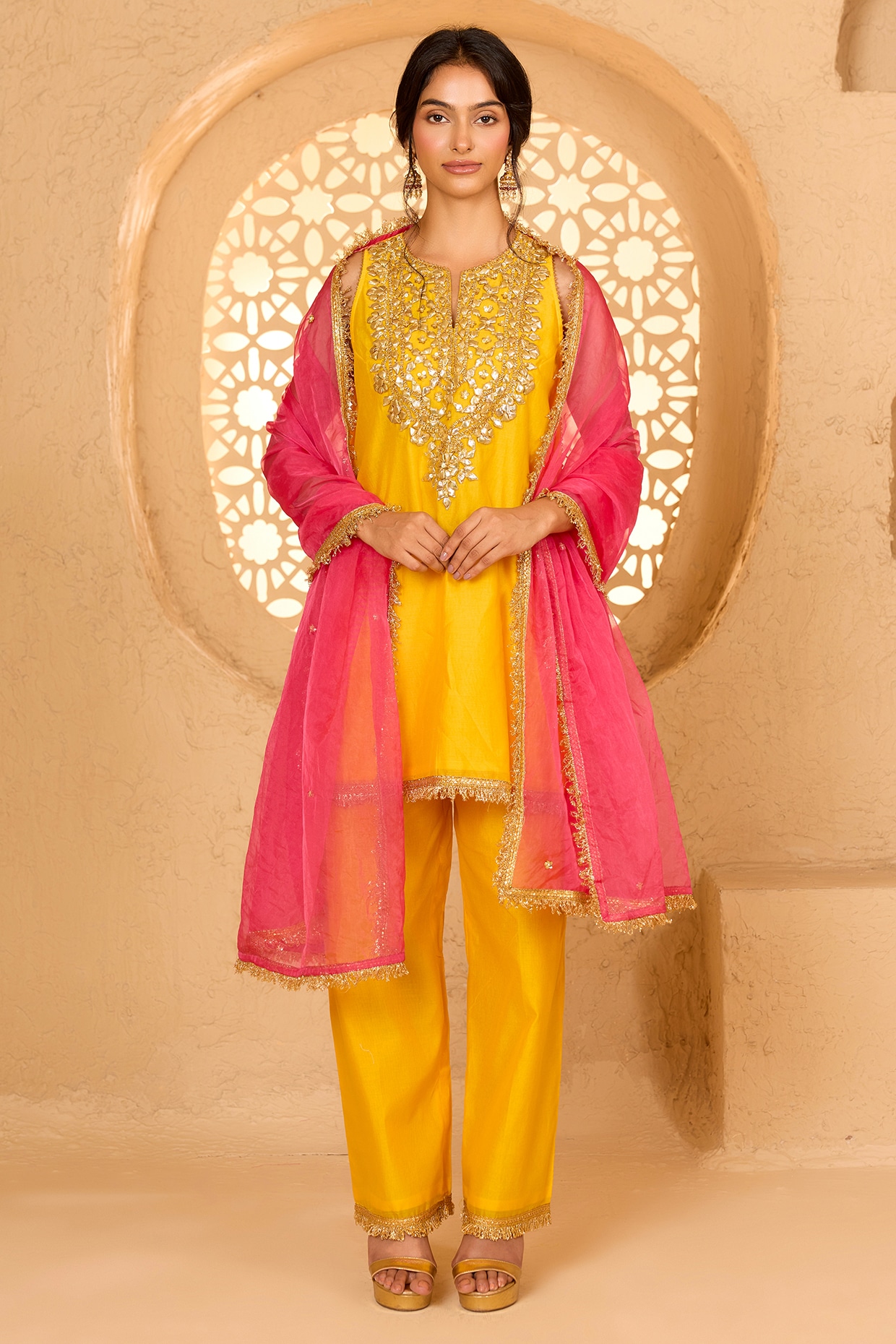 saina kapoor Yellow Cotton Chanderi Floral Embroidered Halter Kurta Set