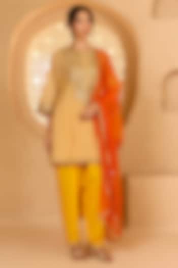 Beige Cotton Chanderi Floral Embroidered Short Kurta Set by saina kapoor at Pernia's Pop Up Shop