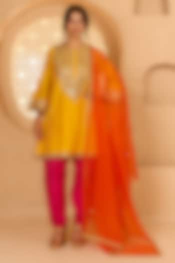 Yellow Cotton Chanderi Floral Embroidered Short Kurta Set by saina kapoor at Pernia's Pop Up Shop