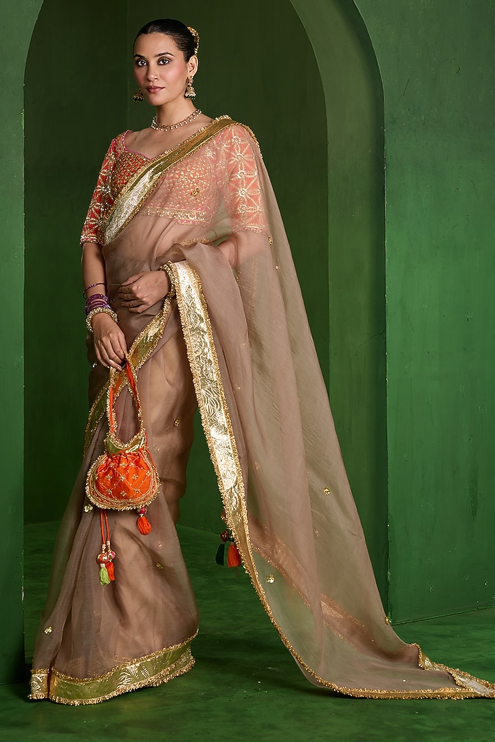 Mouse Grey Organza Handwork Wedding Saree Set by Saina kapoor at Pernia's Pop Up Shop