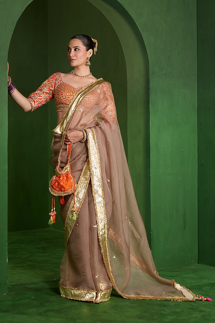 Mouse Grey Organza Handwork Wedding Saree Set by Saina kapoor at Pernia's Pop Up Shop