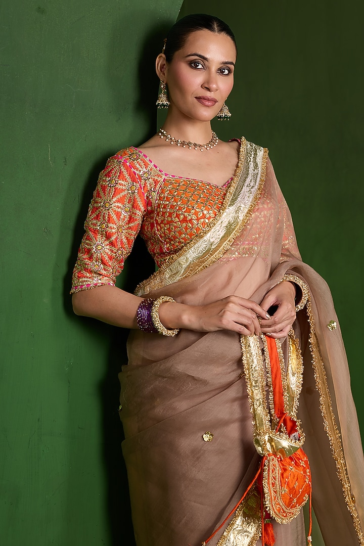 Mouse Grey Organza Handwork Wedding Saree Set by Saina kapoor at Pernia's Pop Up Shop
