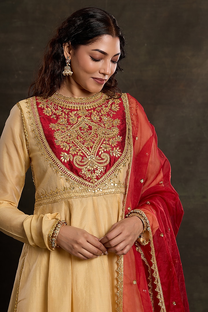Beige Chanderi Sequins Embroidered Party Wear Anarkali Set by Saina kapoor at Pernia's Pop Up Shop