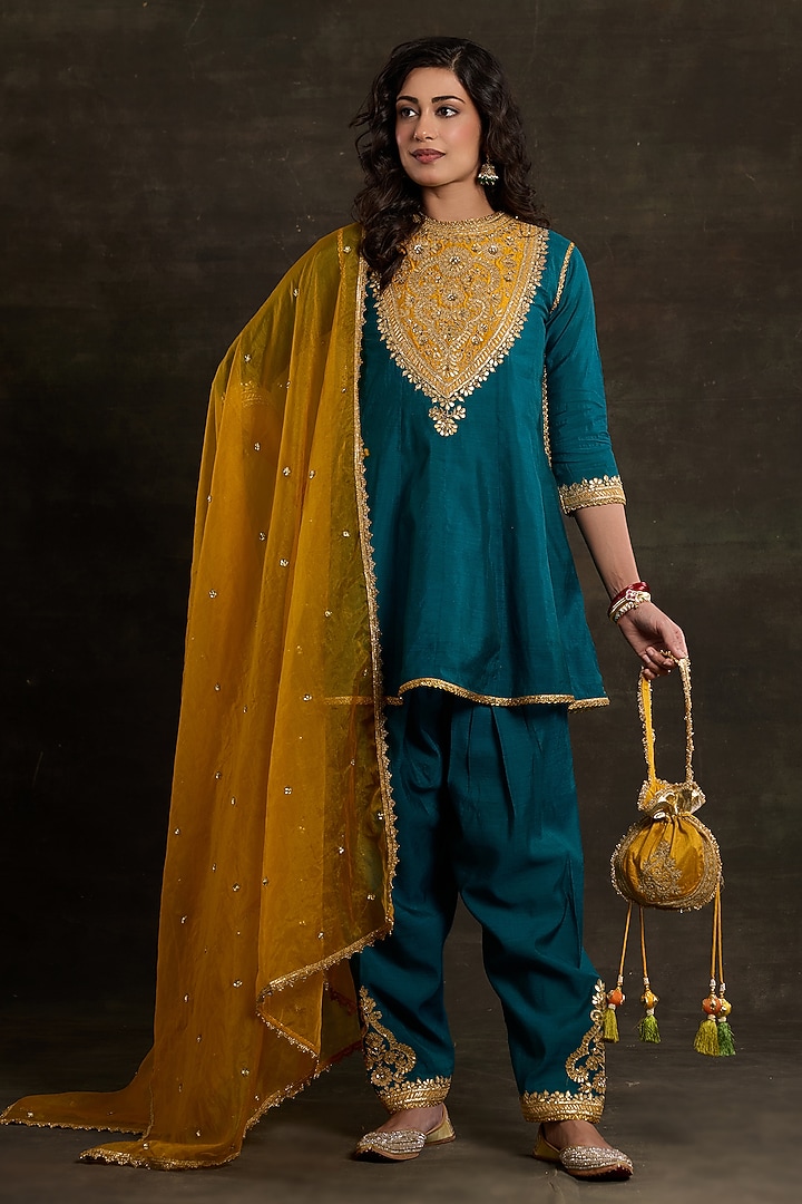 Turquoise Chanderi Sequins Embroidered Party Wear Anarkali Set by Saina kapoor at Pernia's Pop Up Shop