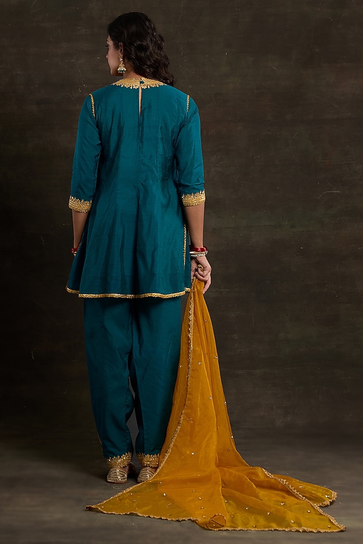 Turquoise Chanderi Sequins Embroidered Party Wear Anarkali Set by Saina kapoor at Pernia's Pop Up Shop