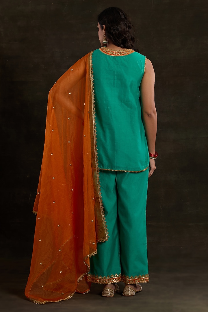 Turquoise Chanderi Sequins Embroidered Kurta Set by Saina kapoor at Pernia's Pop Up Shop