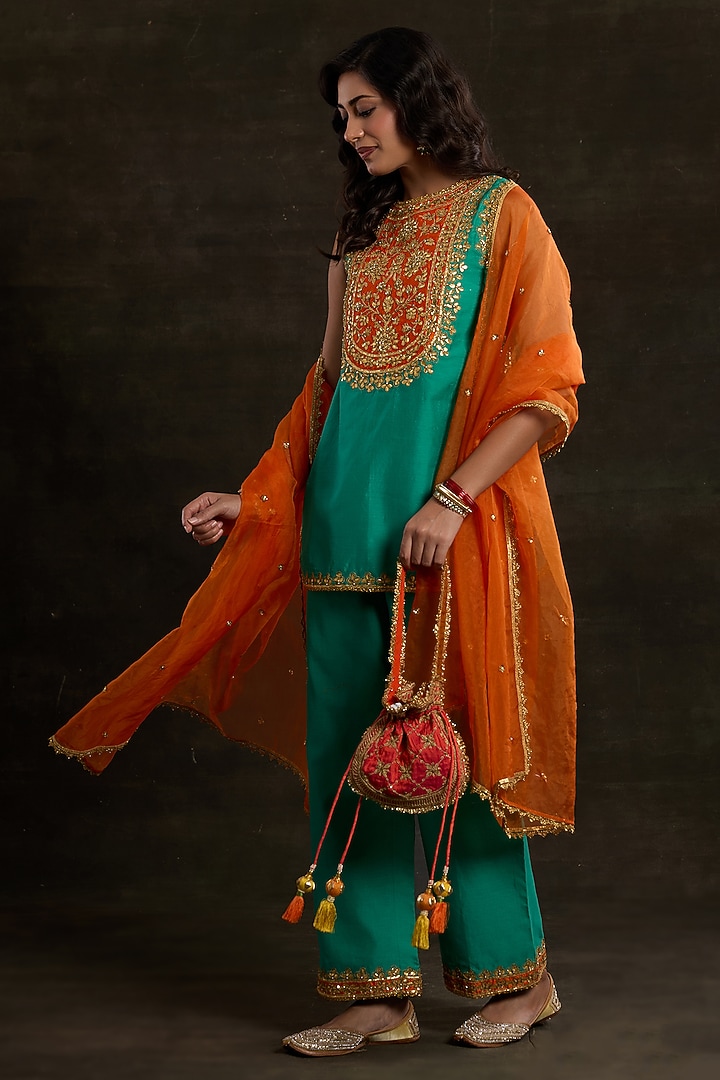 Turquoise Chanderi Sequins Embroidered Kurta Set by Saina kapoor at Pernia's Pop Up Shop