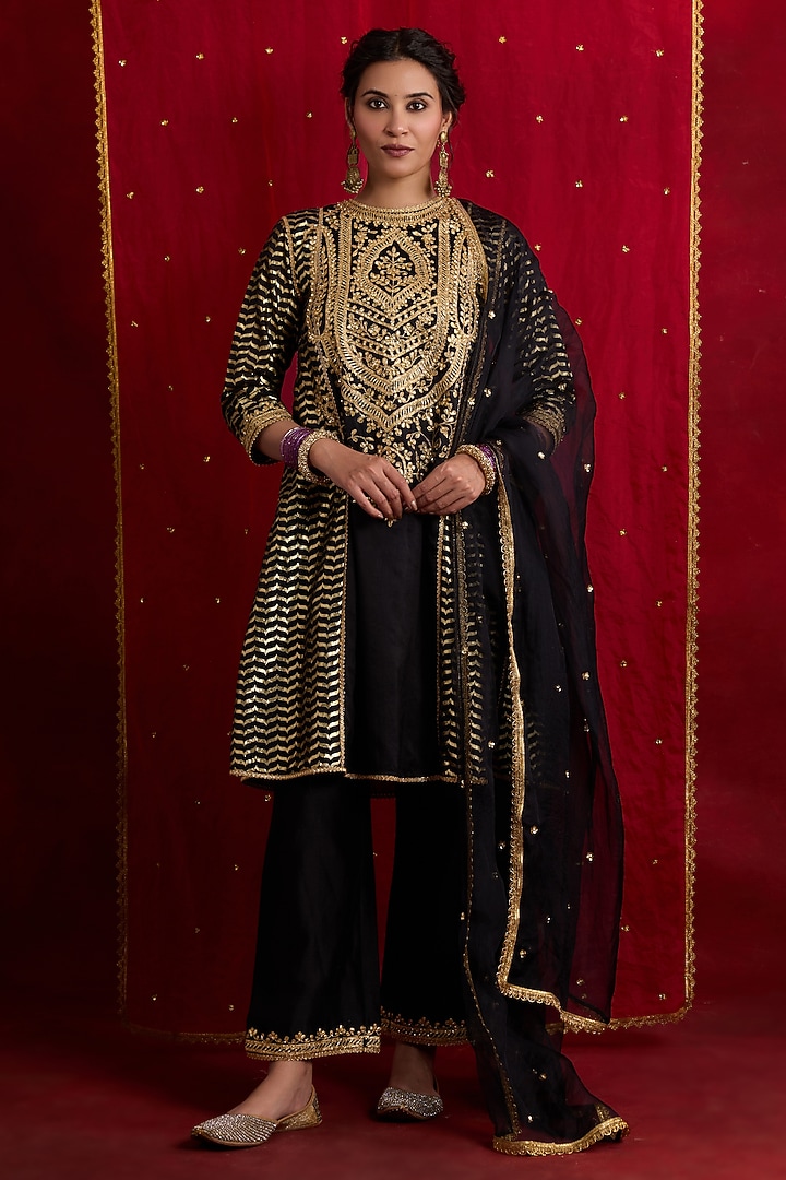 Black Banarasi Brocade & Chanderi Sequins Embroidered Kurta Set by saina kapoor at Pernia's Pop Up Shop