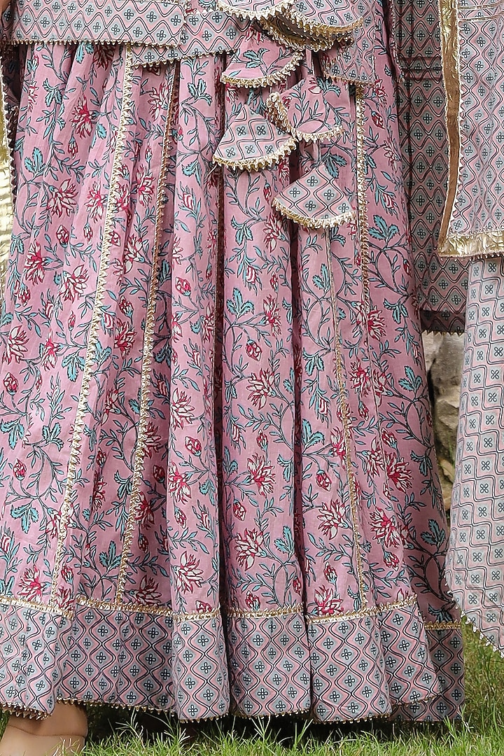 Blossom Pink Cambric Cotton Jaal Block Printed Lehenga Set by SAMAAYA JAIPUR at Pernia's Pop Up Shop